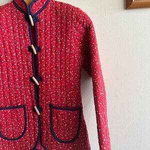 Vintage Quilted Floral Jacket – Size M Fits like a small